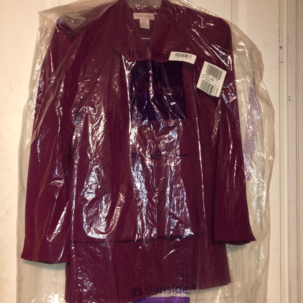 Like New Pink Longsleeve Suit Jacket w/ skirt